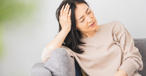 woman with perimenopause symptoms