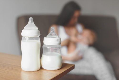 What to expect when choosing baby formula and bottle feeding for infant feeding