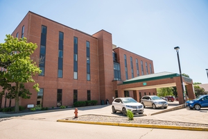 OSF Saint Clare Medical Center Building.jpg
