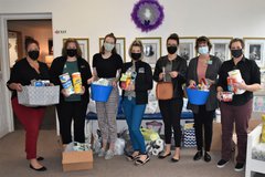 Perry Memorial Hospital Employees Donate to Freedom House